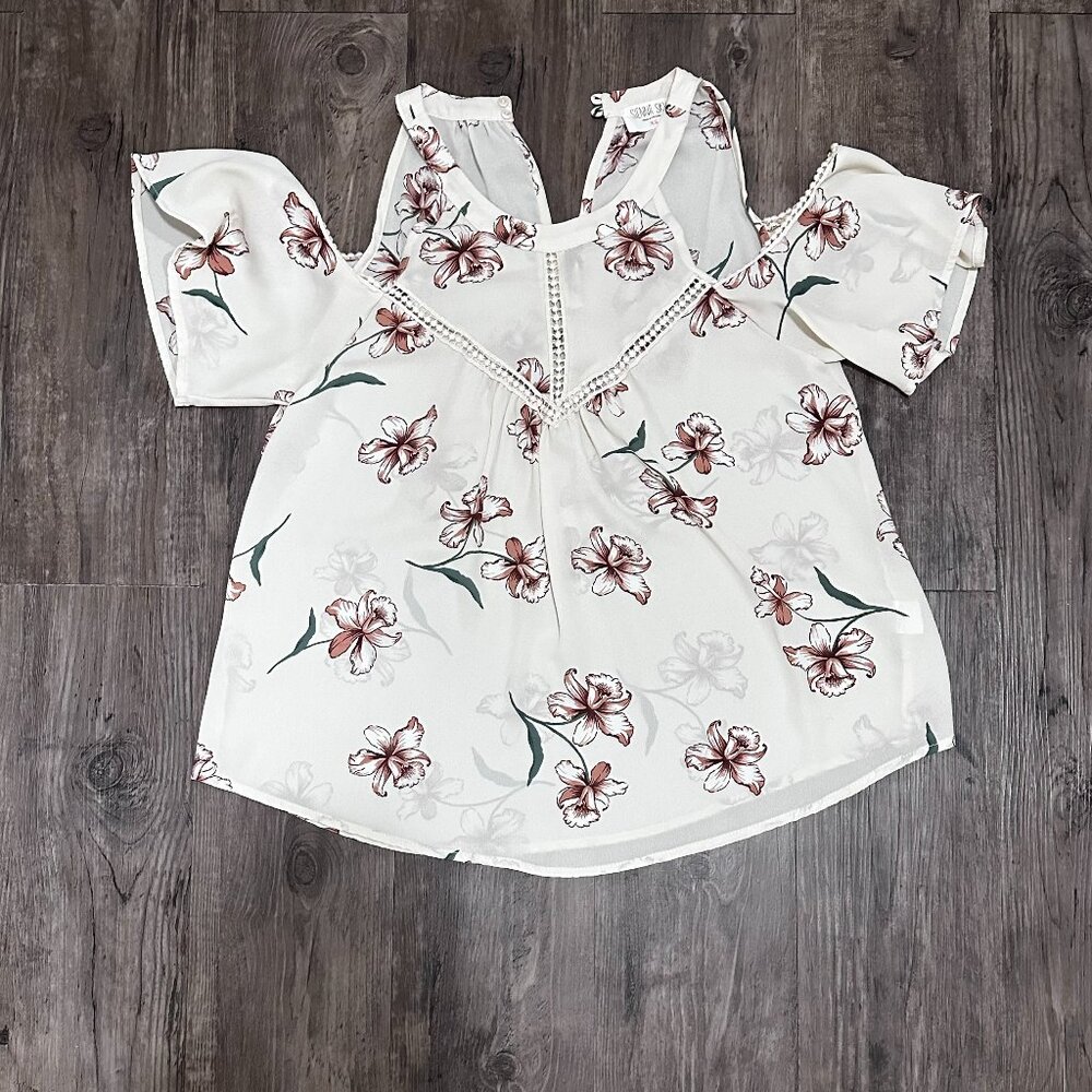 TJ Maxx Open Shoulder Floral Top Size X-Small